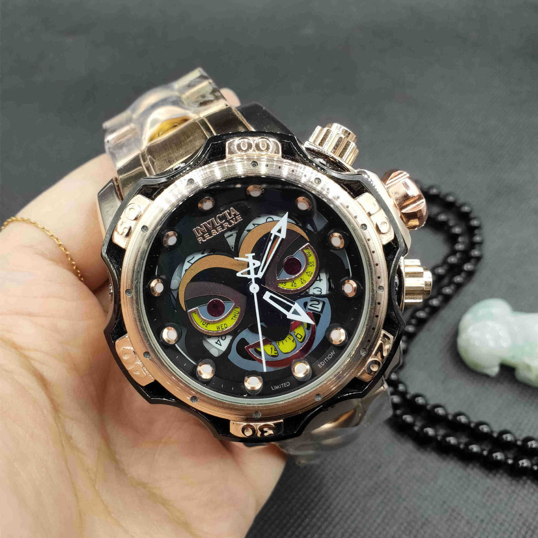 High-quality quartz full-function watch