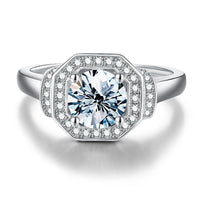 Fashion Moissanite Four Claw Square Ring