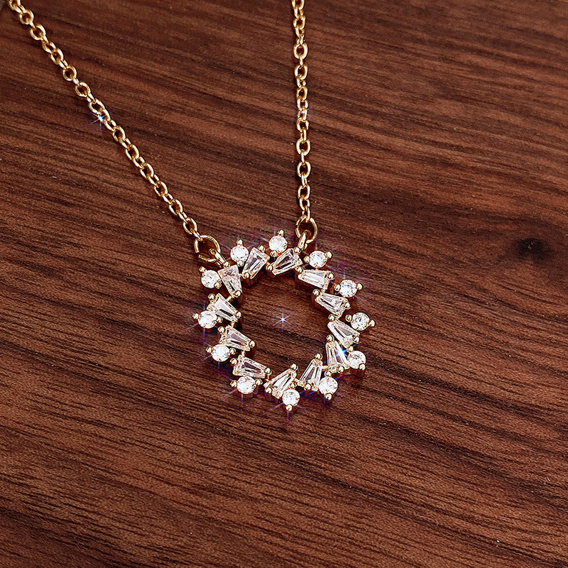 Micro-inlaid Zircon Garland Pendant Clavicle Chain